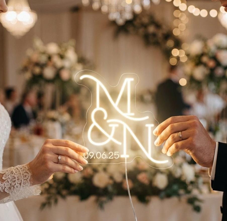 Custom Neon Sign for Wedding Decor | Personalized Last Name Sign | Bedroom Wall Decor | Neon Lights for Party, Anniversary & Birthday Gifts